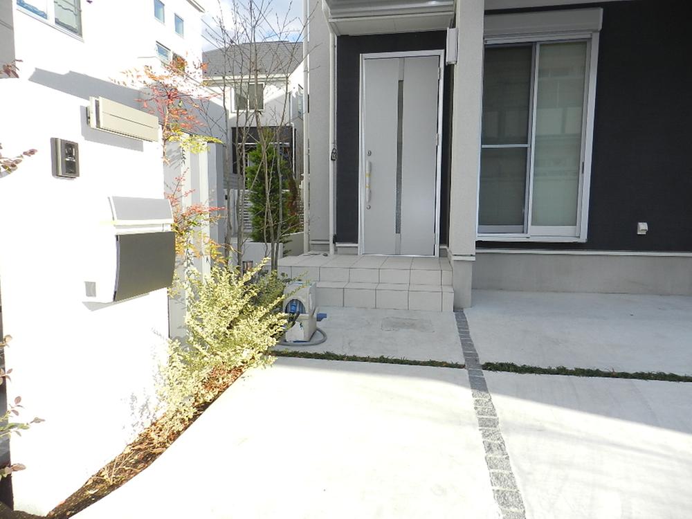 Other. Entrance approach Irodori in planting