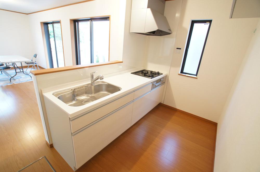 Kitchen. It will be in the kitchen. It will be equipped with under-floor storage.