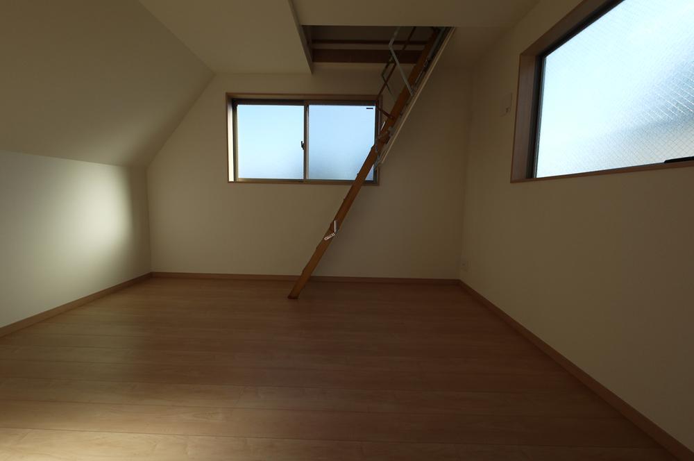 Non-living room. 3rd floor 7 Pledge Western style room