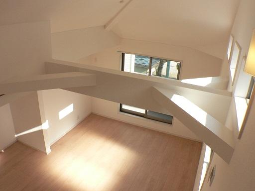 Living. Atrium ceiling of the living room (12 May 2013) Shooting