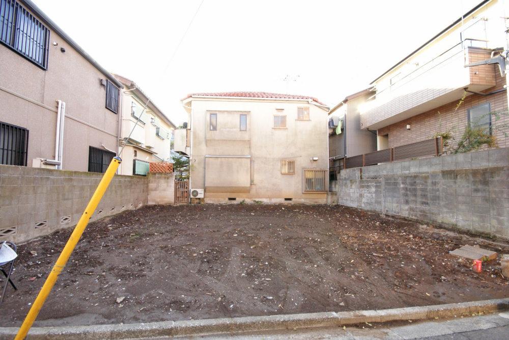 Local land photo. Land sale of the Suginami Horinouchi 3-chome. Since the building conditions is not attached, You can architecture in your favorite House manufacturer. Frontage also 10m is shaping land. By all means please see once. 