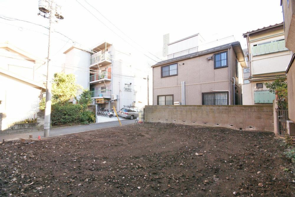 Local land photo. Close to the Marunouchi Line "Higashi Koenji" station, It is convenience preeminent such as shopping. 