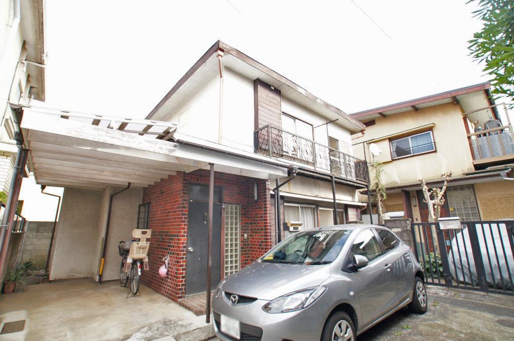 Local land photo. On holidays there is also possible to go to Kichijoji Station while your walk. 