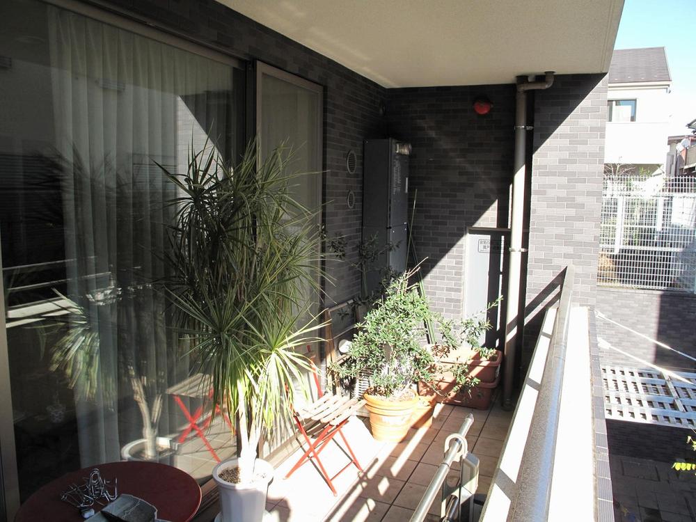 Balcony. Local (12 May 2013) Shooting