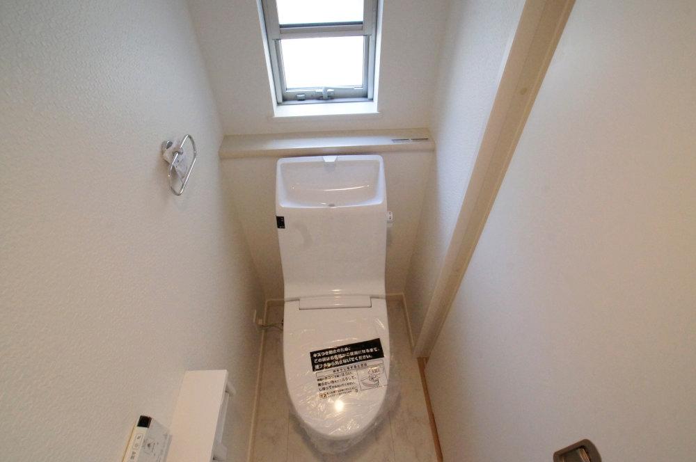 Toilet. Toilet of a small tank.