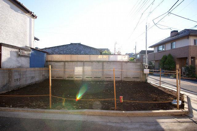 Local appearance photo. Local (12 May 2013) Shooting