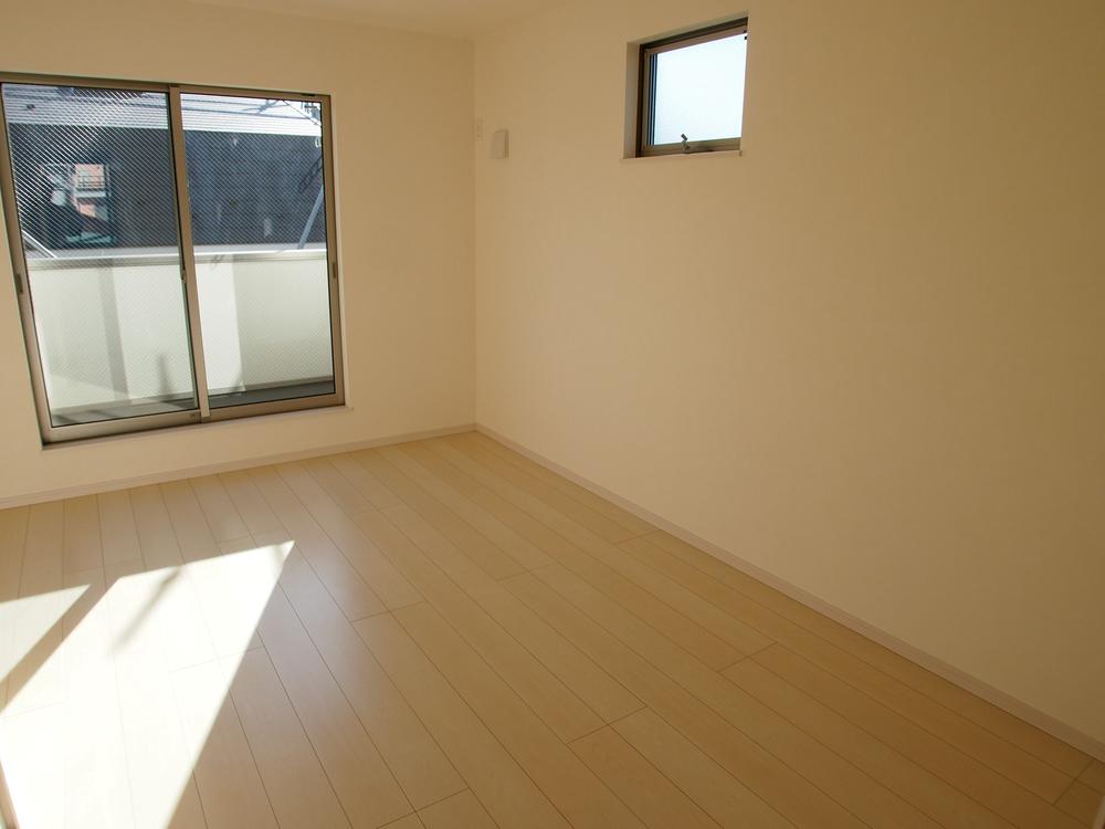 Non-living room. Indoor (11 May 2013) Shooting