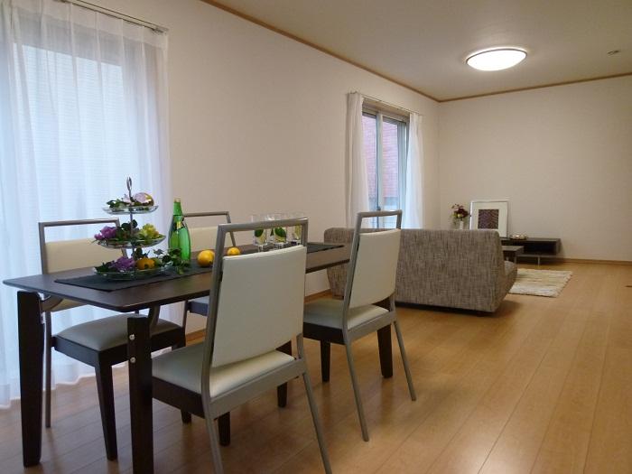 Same specifications photos (living). Same specifications Enforcement example LDK