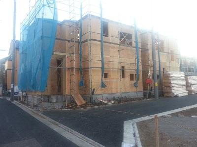 Local photos, including front road. Local (December 2013) captured the building went up situated! !