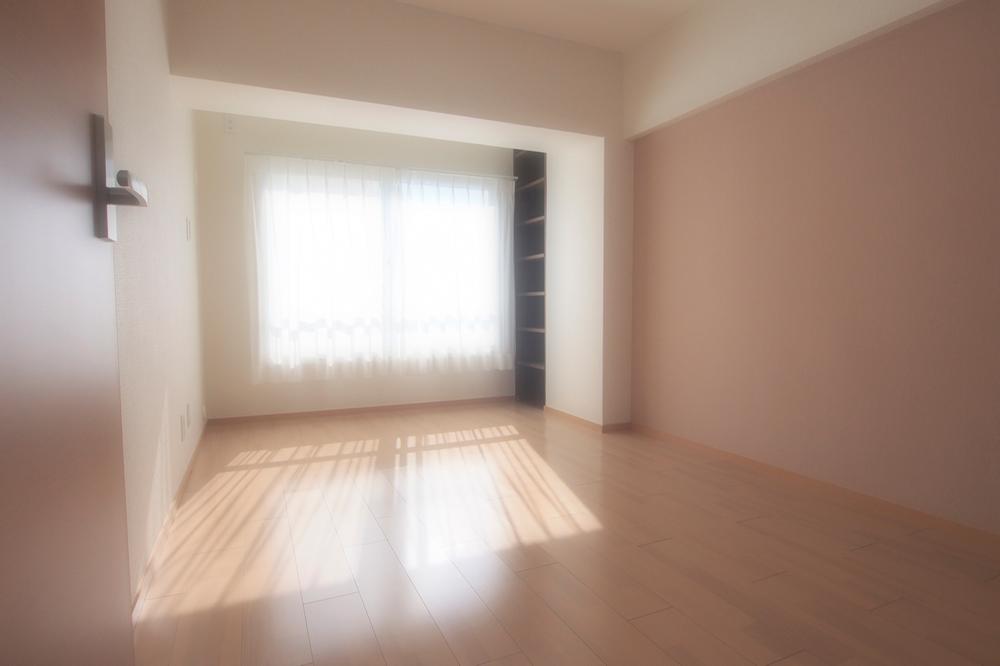 Non-living room. Indoor (11 May 2013) Shooting