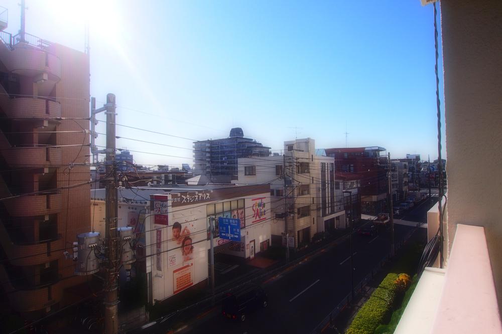 View photos from the dwelling unit. View from the site (November 2013) Shooting