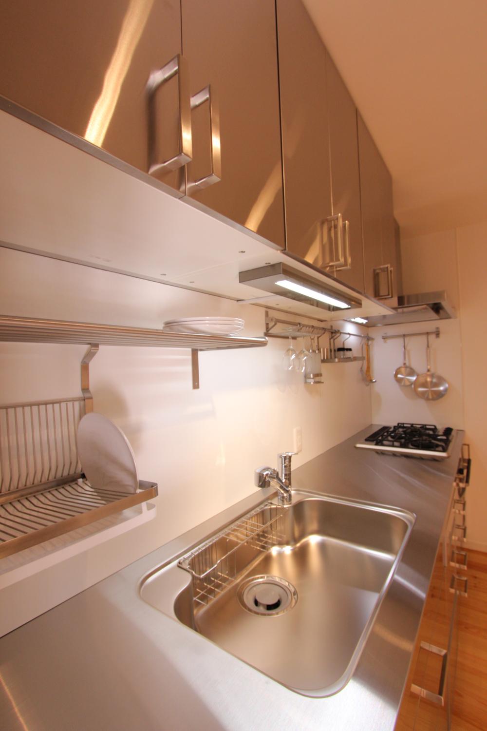 Kitchen. Indoor (12 May 2013) Shooting