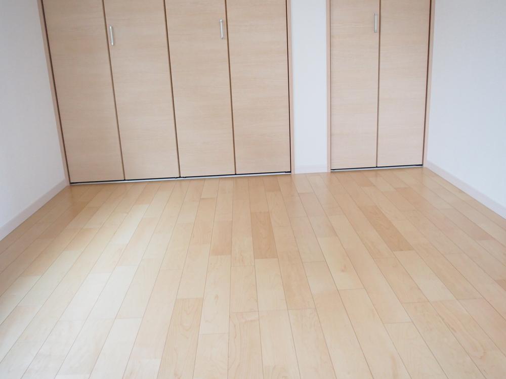 Non-living room. Indoor (11 May 2013) Shooting