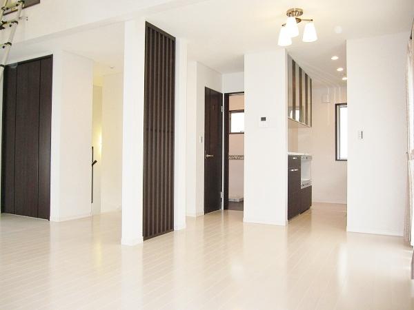 Same specifications photos (living). Same specifications