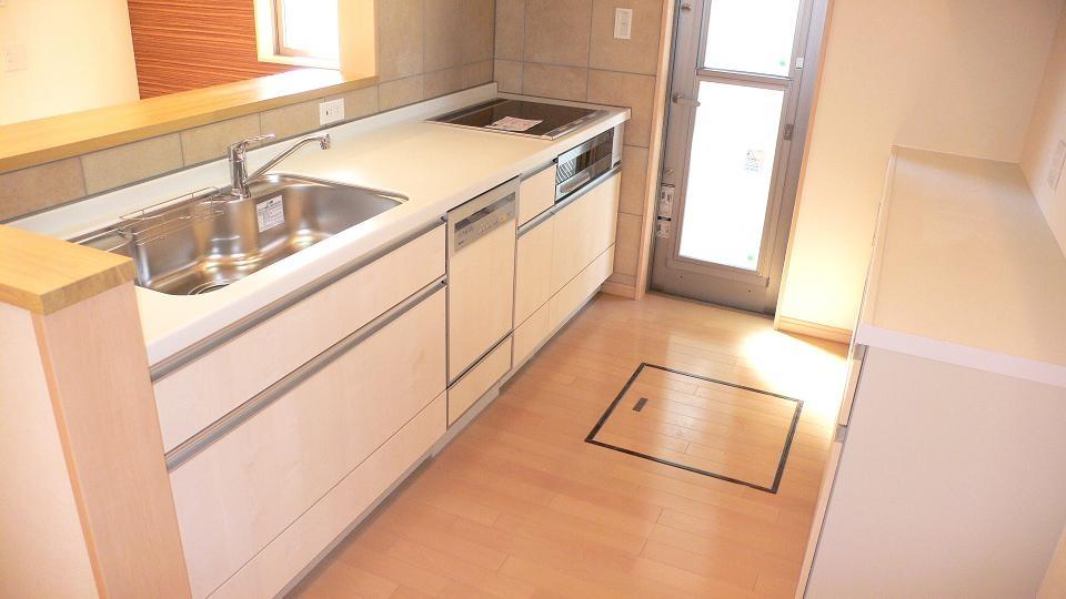 Same specifications photo (kitchen). Same specifications