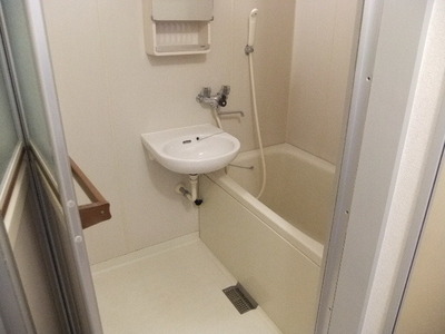 Bath. ※ Image will be the other issue chamber.