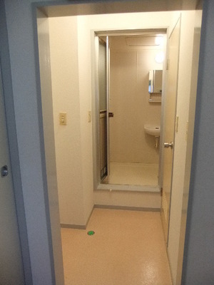 Washroom. ※ Image will be the other issue chamber.