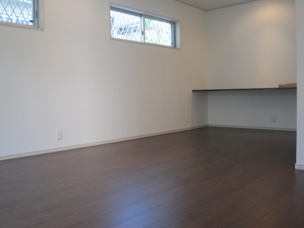 Same specifications photos (living). Indoor (11 May 2013) Shooting