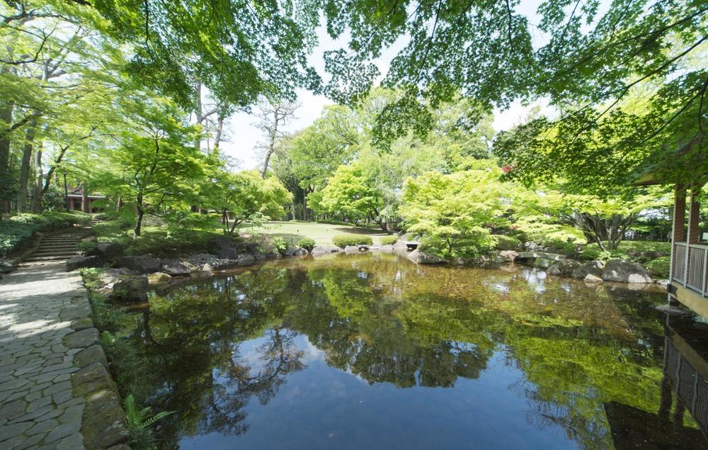 park. Otaguro Why not 1570m walk is try to walk through the park to the temple to the park?