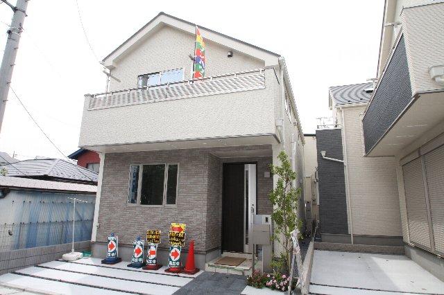 Local appearance photo. C Building