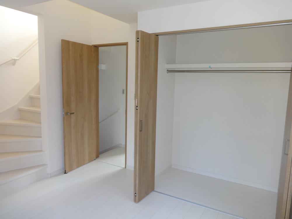 Non-living room. Indoor (11 May 2013) Shooting