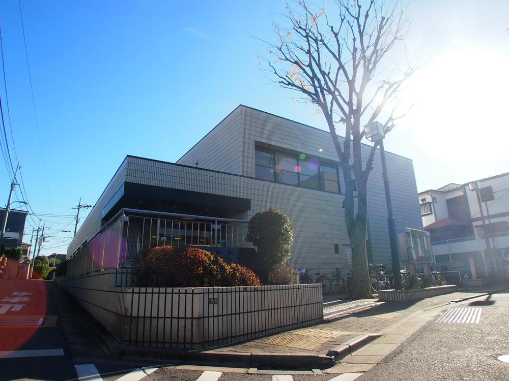 library. 70m to Narita library