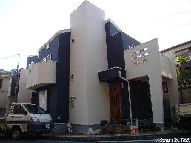 Local appearance photo. Local (11 May 2013) Shooting