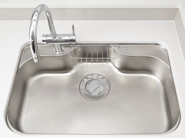 Kitchen.  [wide ・ Quiet sink] Sink is convenient wide size also to wash large pots and lots of tableware. Also it reduces the sound of water splashing and cooking utensils hits. (Model Room D-type menu plan / Free of charge ・ Application deadline Yes ※ Some paid option available)