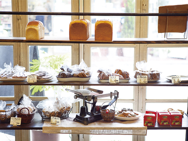 Surrounding environment. Shizuman ・ Baker (about 200m / A 3-minute walk)