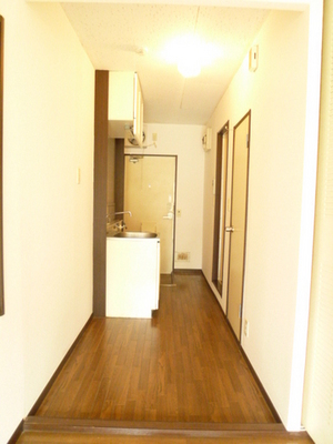 Kitchen. Spacious kitchen