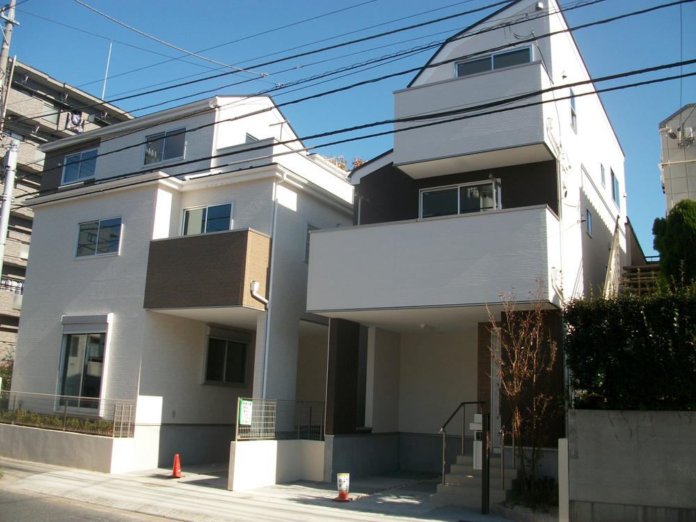 Same specifications photos (appearance). Complete sample