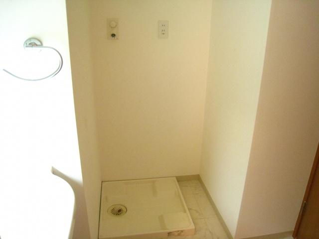 Other. Washing machine in the room