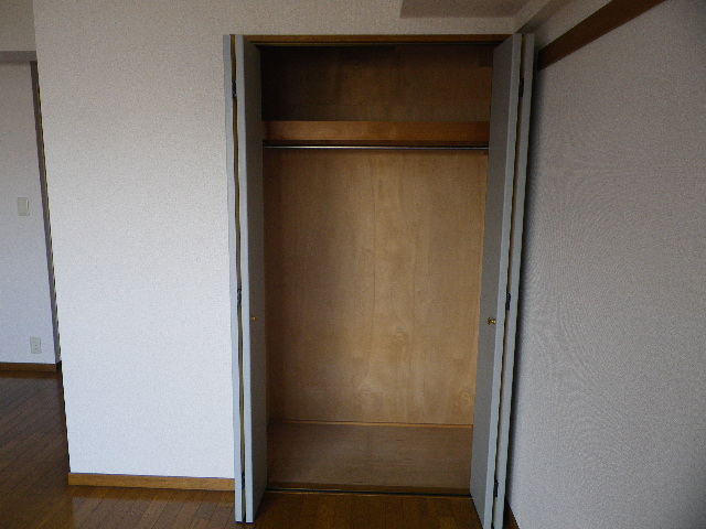 Other room space. Storage (1)