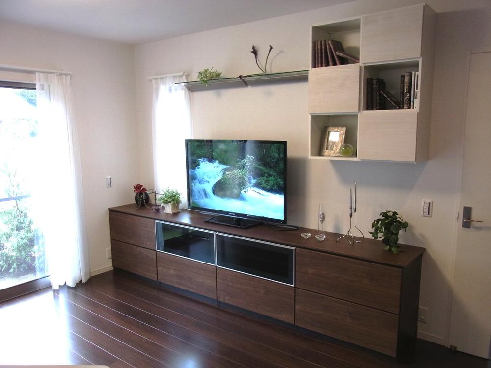 Living. 5 Building Semi model open