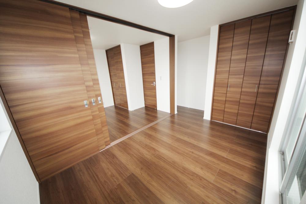 Non-living room. Master Bedroom 8 pledge