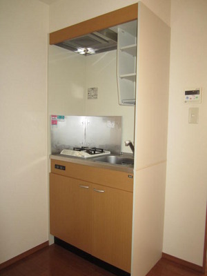 Kitchen. Gas stove is equipped with 1-neck.