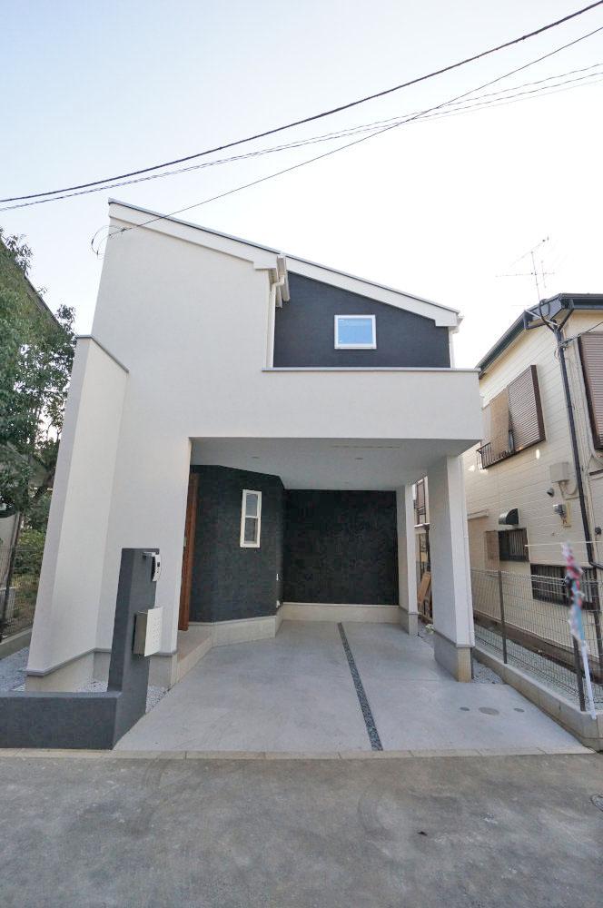 Local appearance photo. Good living environment of the city skyline.