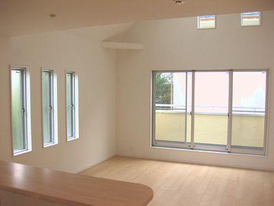 Same specifications photos (living). Enforcement example photo