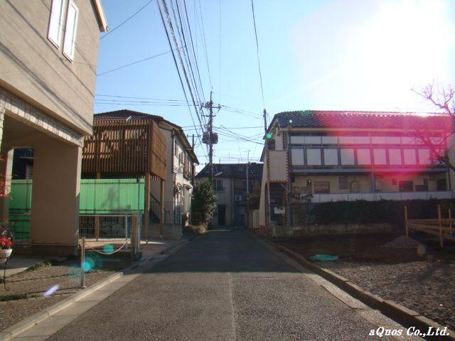 Local photos, including front road. Local (12 May 2013) Shooting