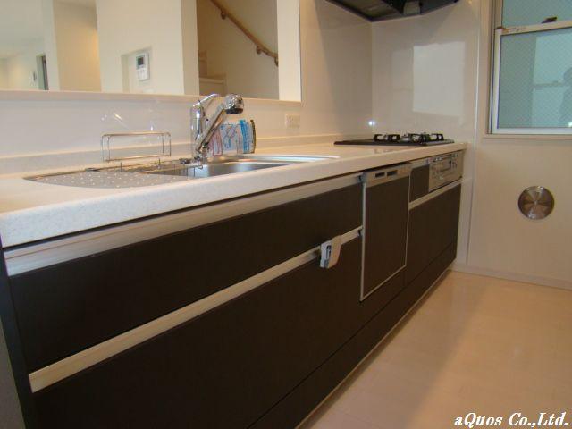 Same specifications photo (kitchen). Same specifications