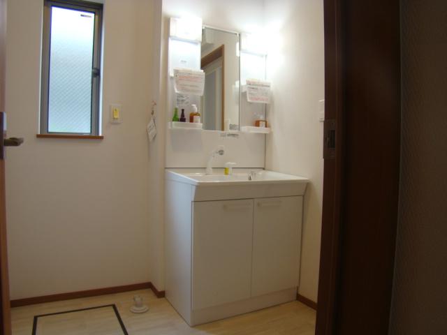 Same specifications photos (Other introspection). Same specifications