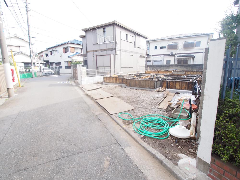 Local photos, including front road. Local (September 2013) Shooting