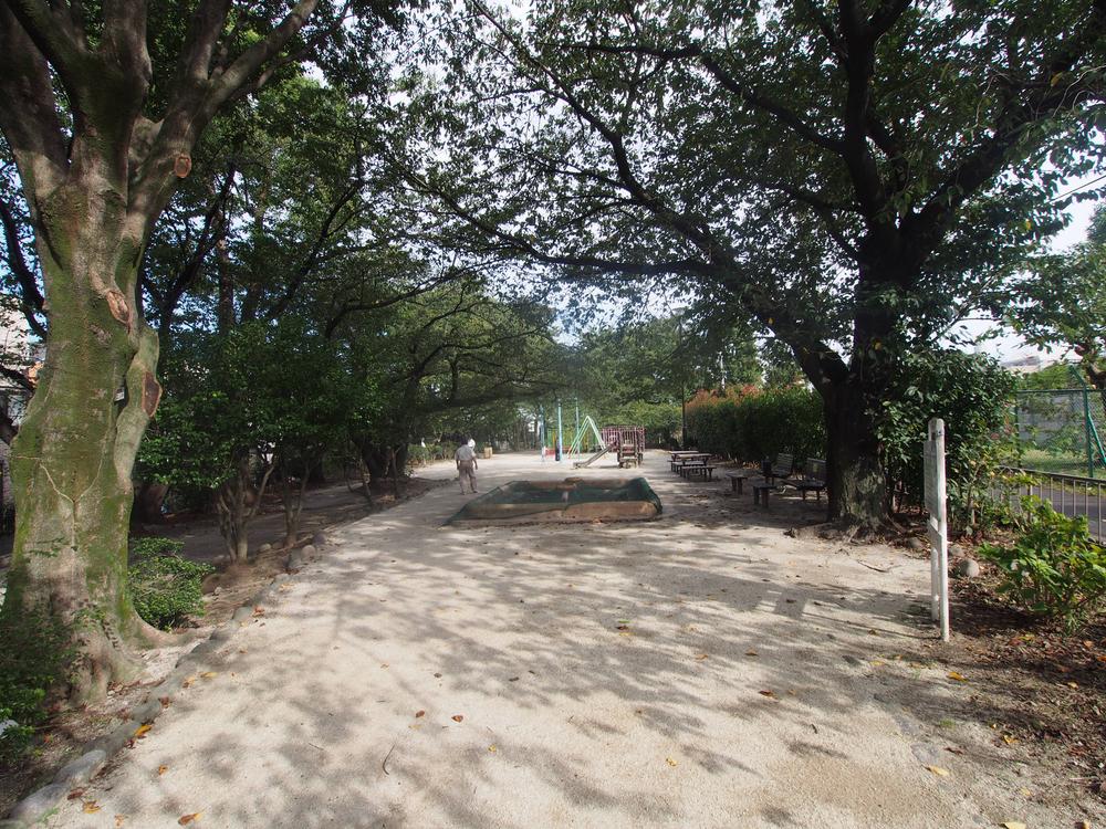 park. Tamagawa 265m to the second park