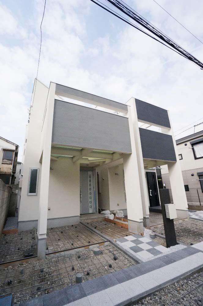 Local photos, including front road. In two buildings both in all two buildings site is shaping land. Since the east side is about 5M road, Easy to out of your car, Also, If our car of the resident is only peace of mind because there is little street. 