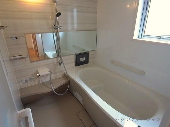 Bathroom. Bathroom (B Building)