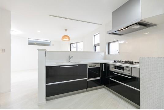 Same specifications photo (kitchen)