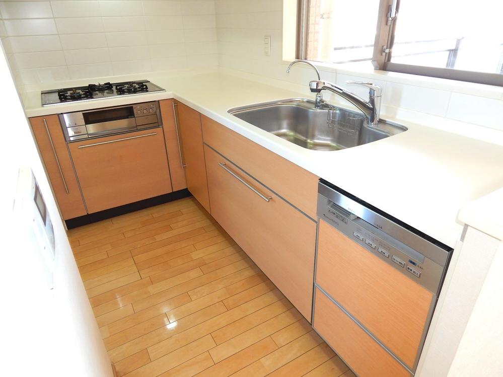 Kitchen. Indoor (September 2013) Shooting