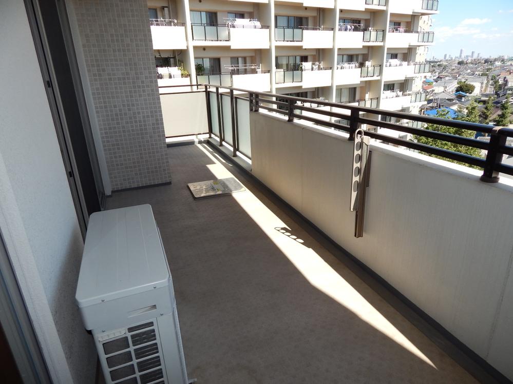 Balcony. Local (September 2013) Shooting (South side)