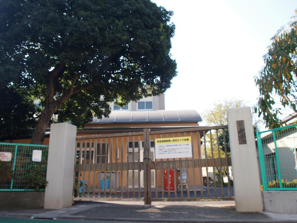 Primary school. Yongfu to elementary school 160m