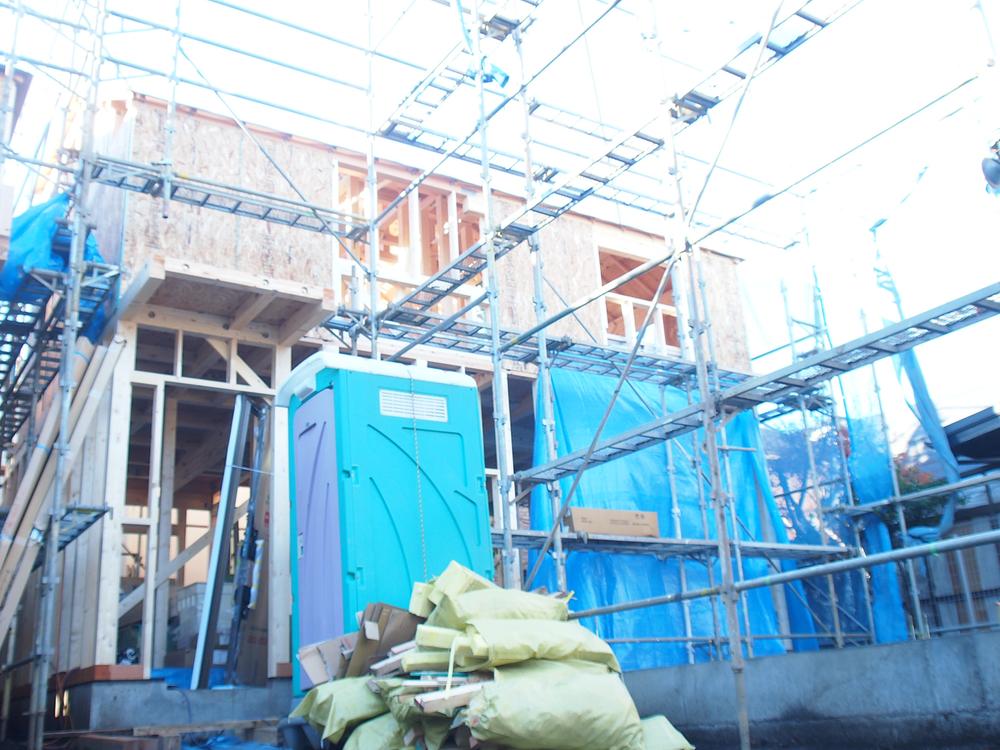 Local appearance photo. Local (12 May 2013) Shooting